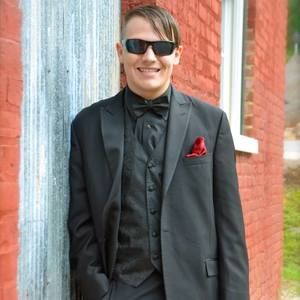 Meet your Posher, Collin